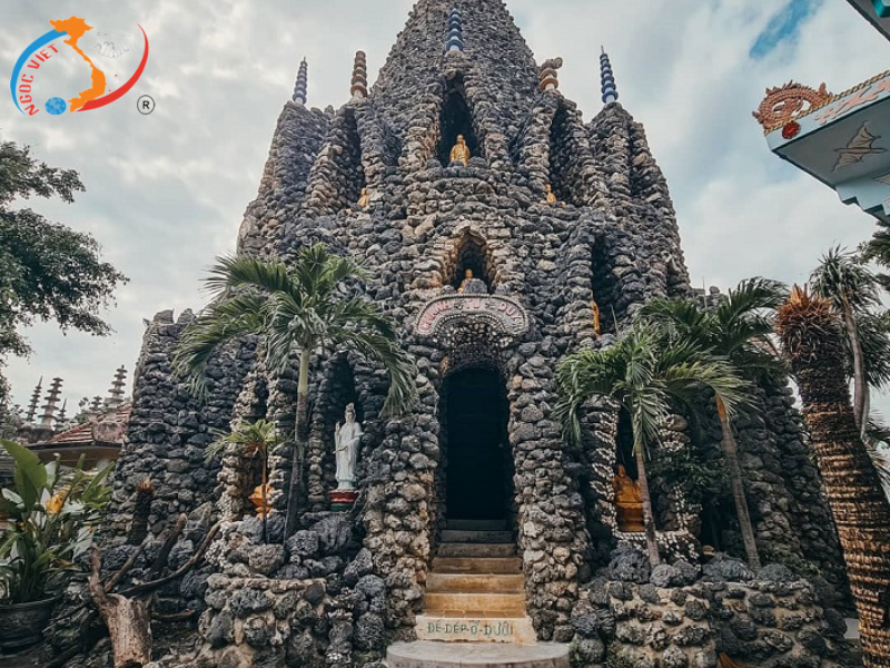 TOUR CAM RANH - ĐẢO BÌNH BA (TÔM HÙM 1 KHÁCH 1 CON) 3N2Đ - XE LIMOUSINE